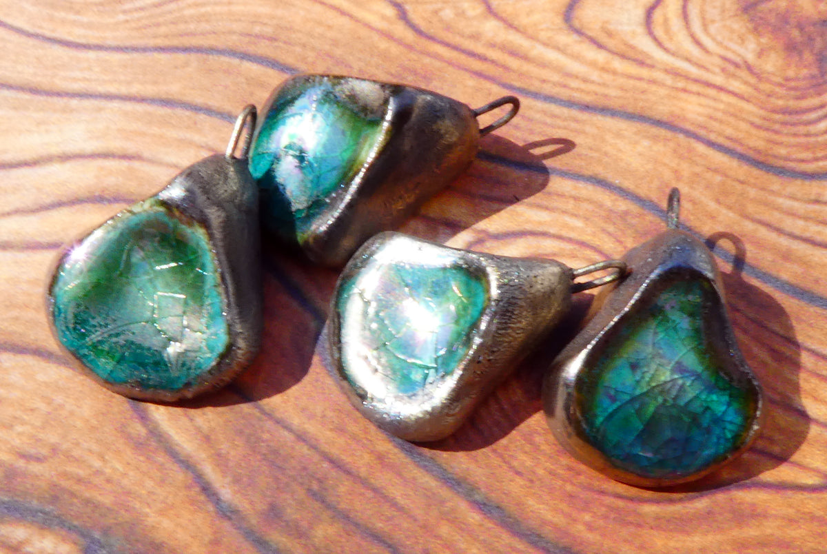 Ceramic Lustrous Shell Belly Charms -Algae Bloom