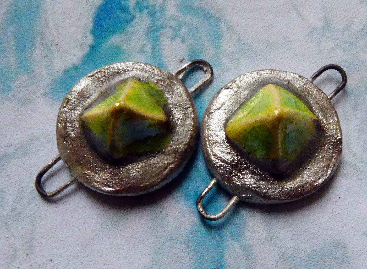 Ceramic Lustrous Silvery Gem Connectors- Lime
