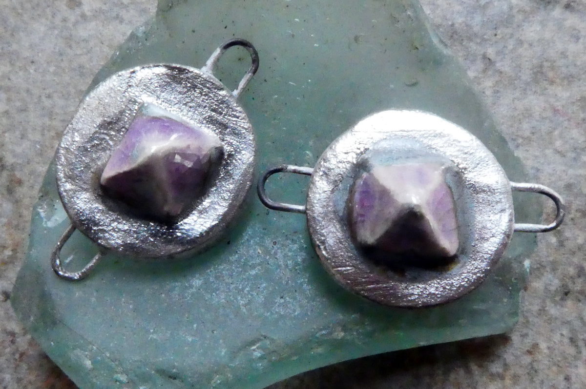 Ceramic Lustrous Silvery Gem Connectors- Amethyst
