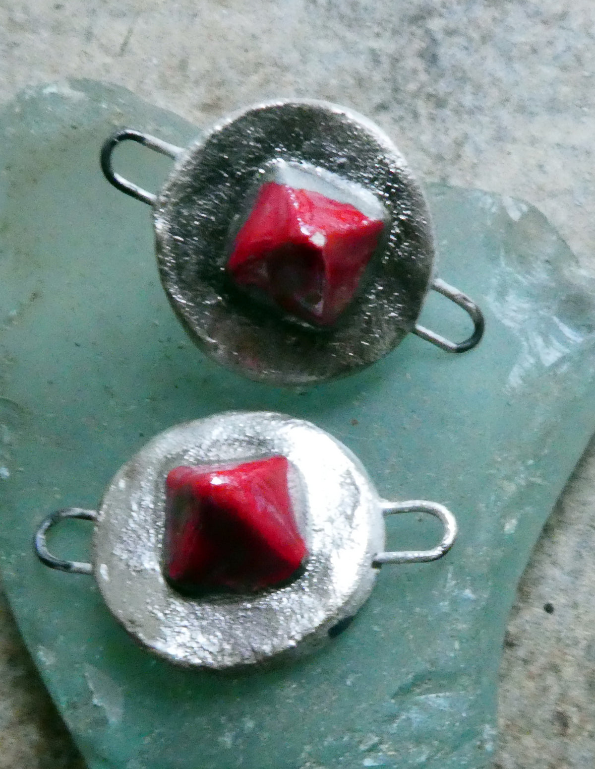 Ceramic Lustrous Silvery Gem Connectors- Red