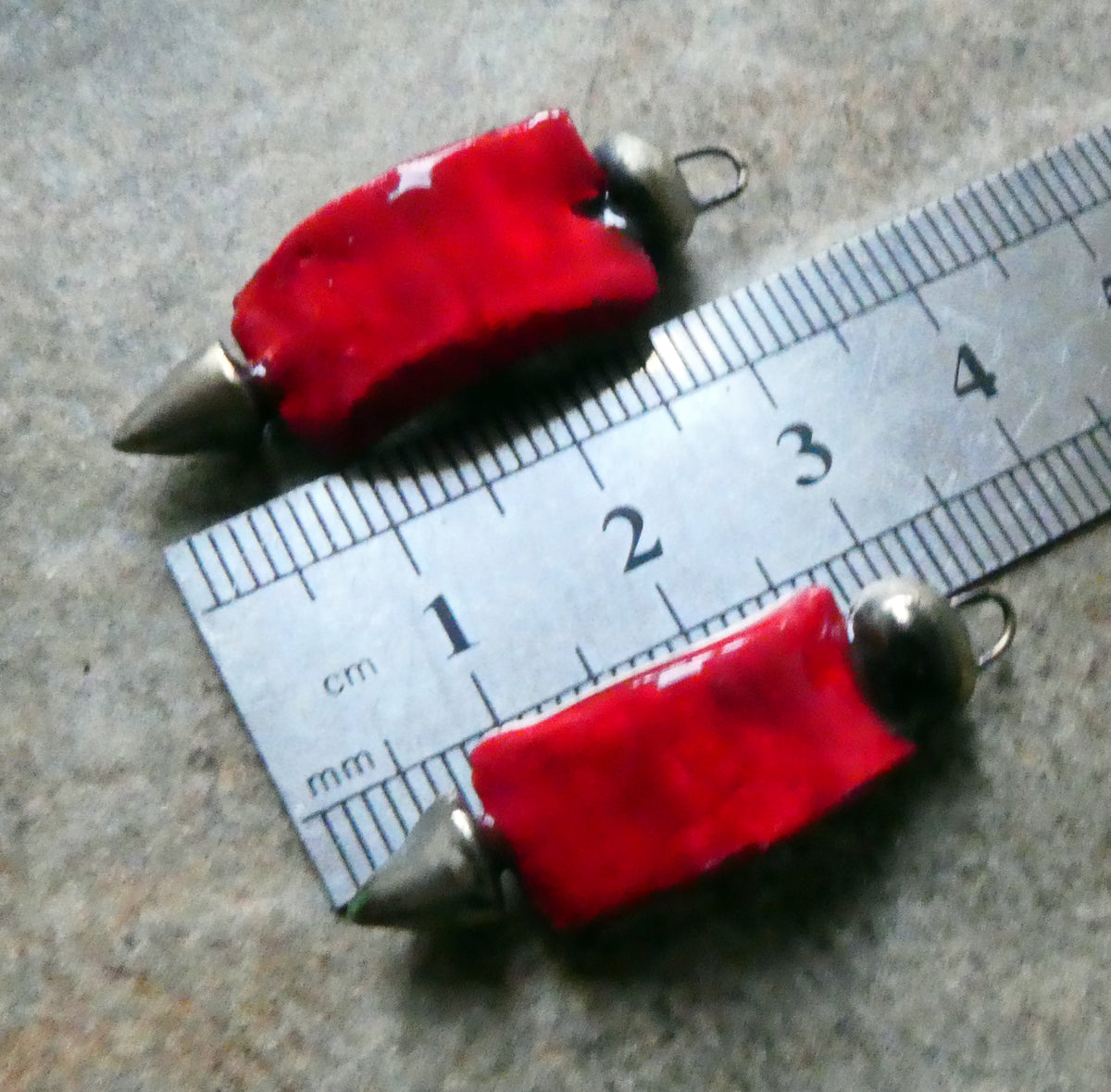 Ceramic Curvy Spike Charms - Red