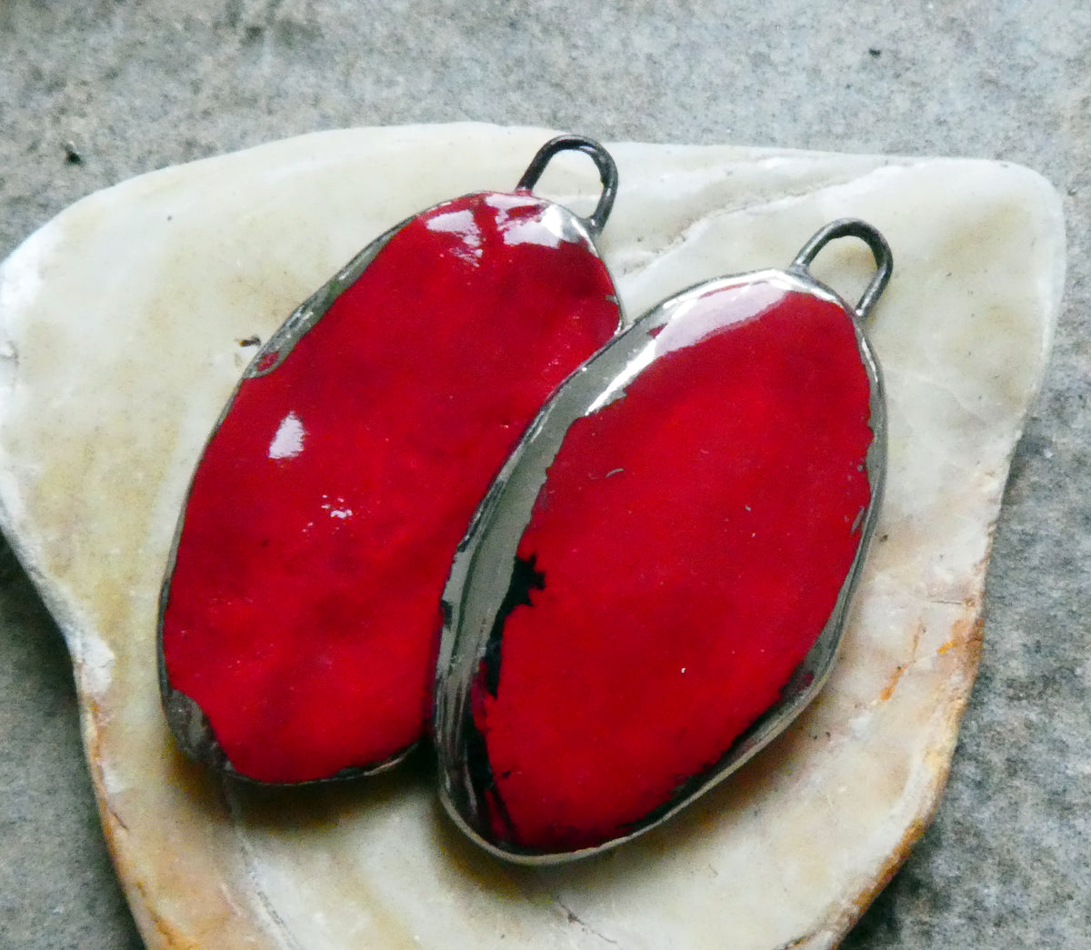 Ceramic Lustre Rimmed Sliver Charms - Red