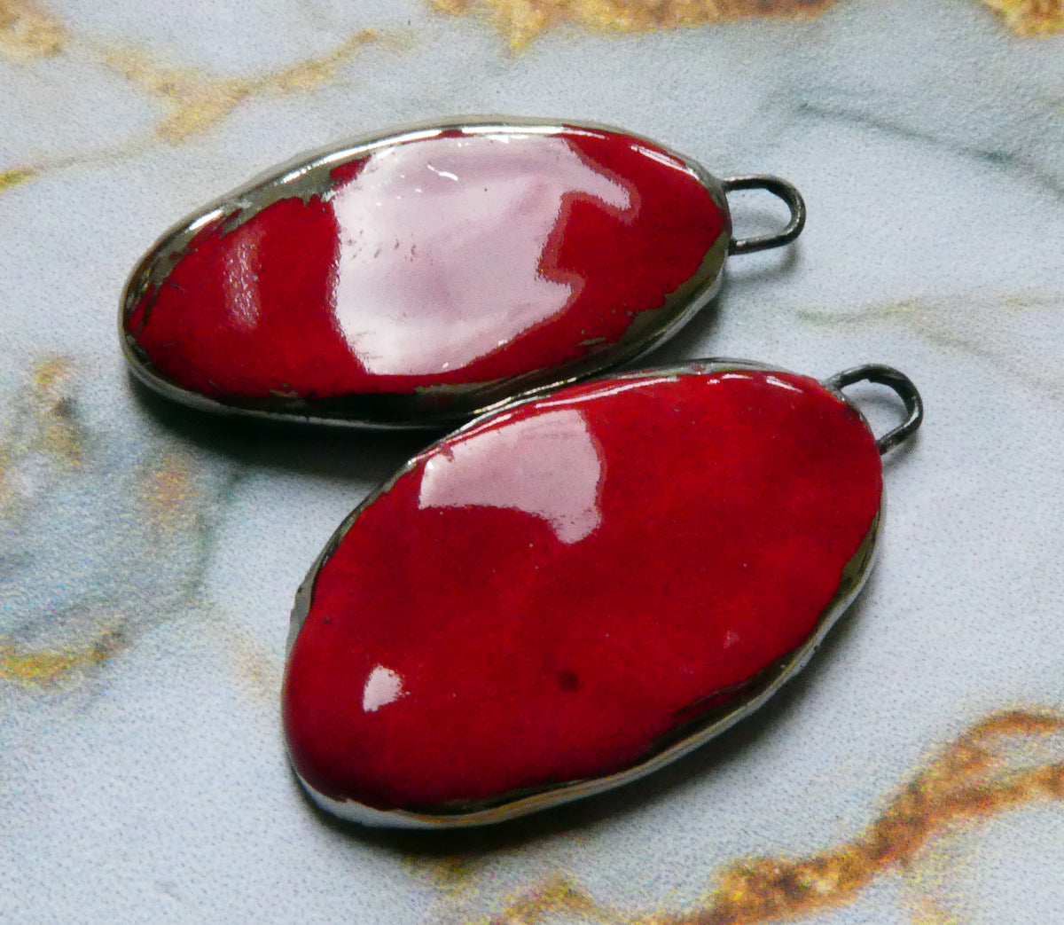 Ceramic Lustre Rimmed Sliver Charms - Red