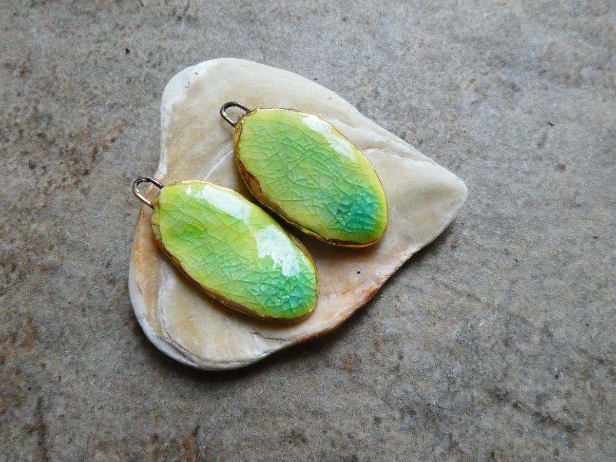 Ceramic Lustre Rimmed Sliver Charms - Lime