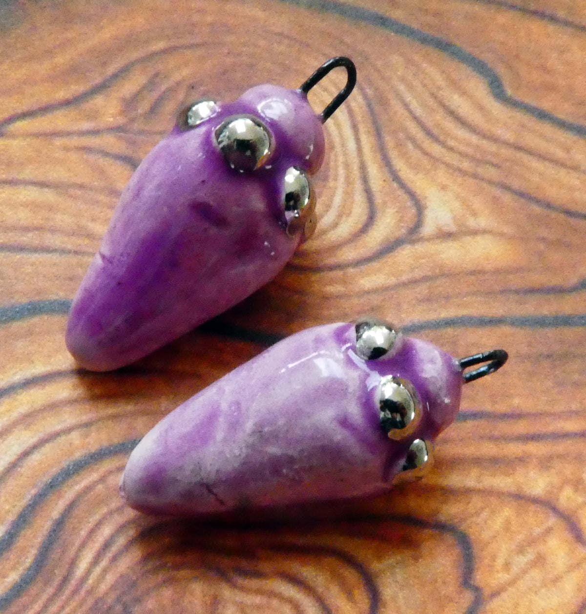 Ceramic Lustre Specked Pointy Charms - Grapel