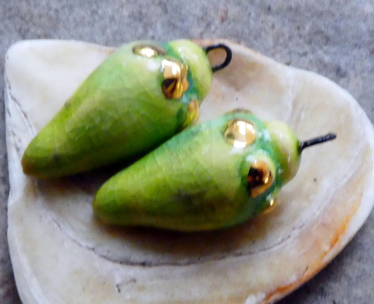 Ceramic Lustre Specked Pointy Charms - Lime