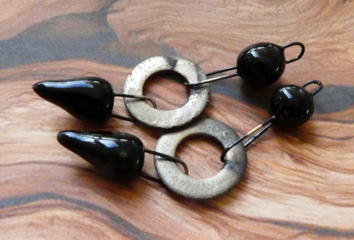 Ceramic Grungy Hoopy Dangles - Black