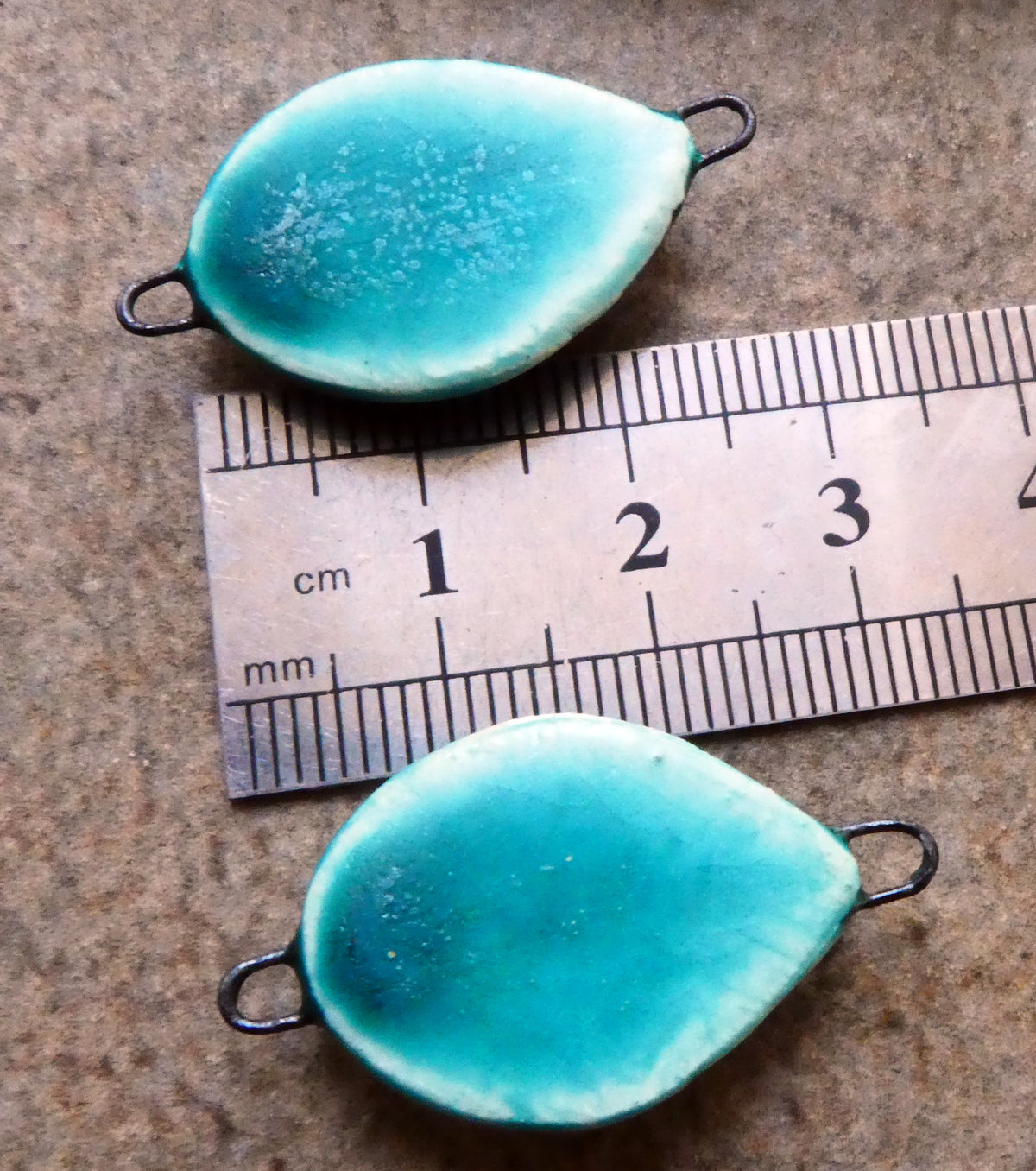 Ceramic Teardrop Moulded Connectors -#1