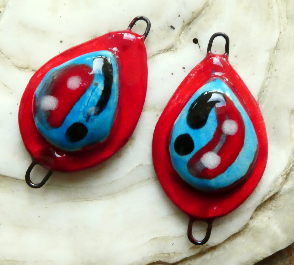 Ceramic Teardrop Moulded Connectors -#3