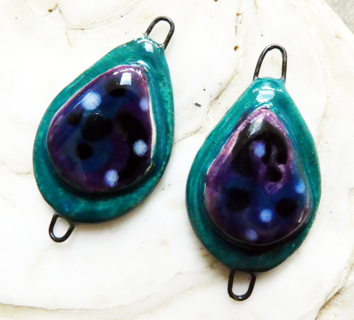 Ceramic Teardrop Moulded Connectors -#4