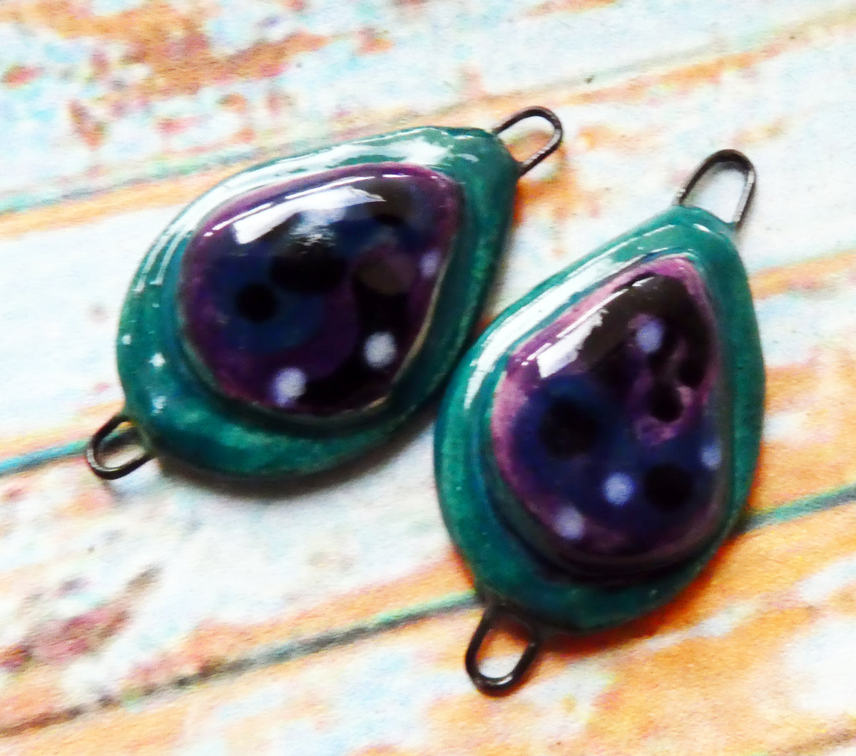Ceramic Teardrop Moulded Connectors -#4