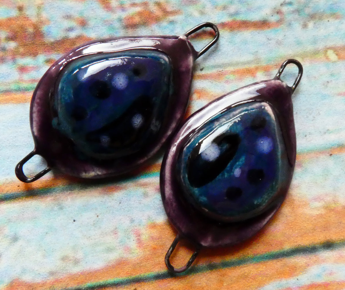 Ceramic Teardrop Moulded Connectors -#5