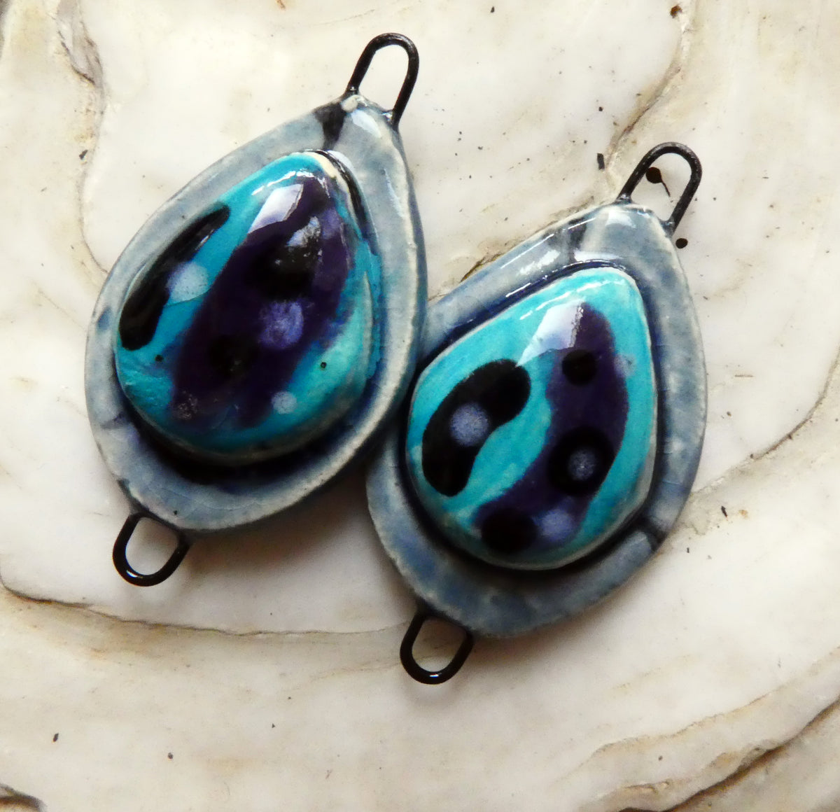 Ceramic Teardrop Moulded Connectors -#6