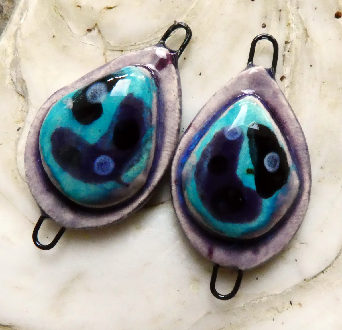 Ceramic Teardrop Moulded Connectors -#7