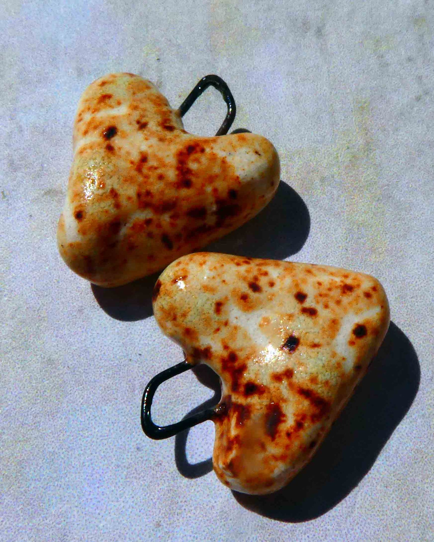 Ceramic Little Heart Drops -Pebble