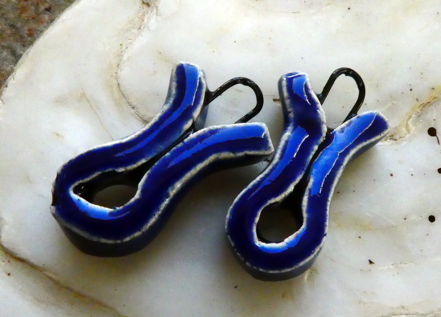 Ceramic Folded Ribbon Connectors -Mirror Blue