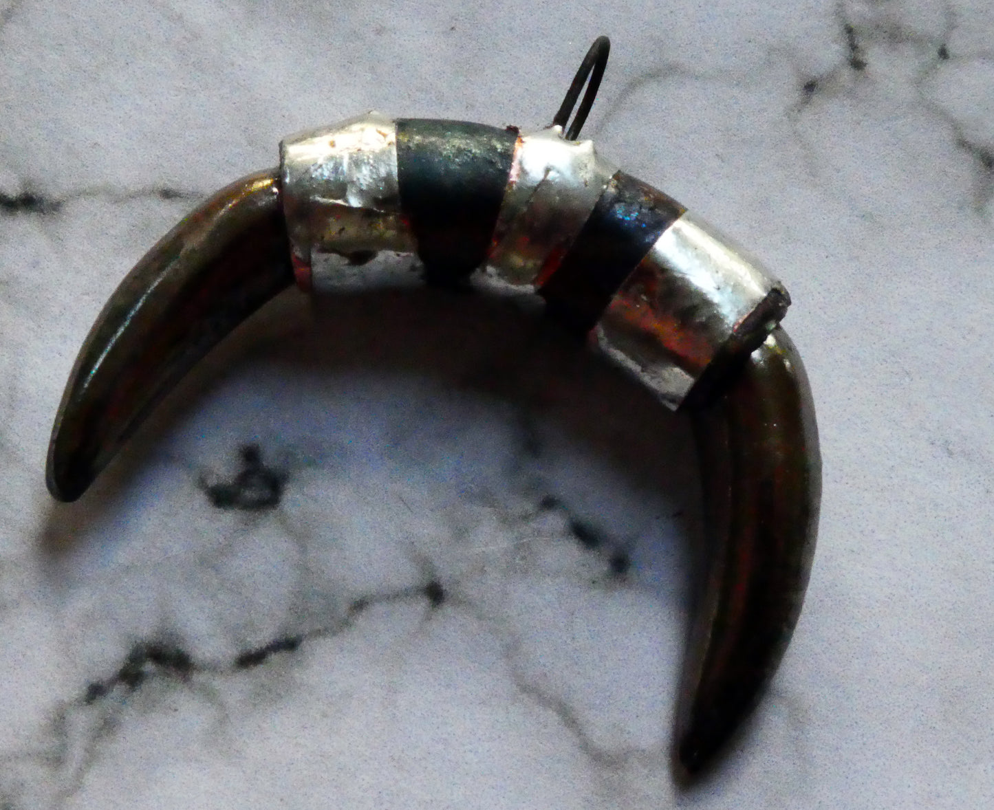 Ceramic Curved Horn Pendant - Gloria